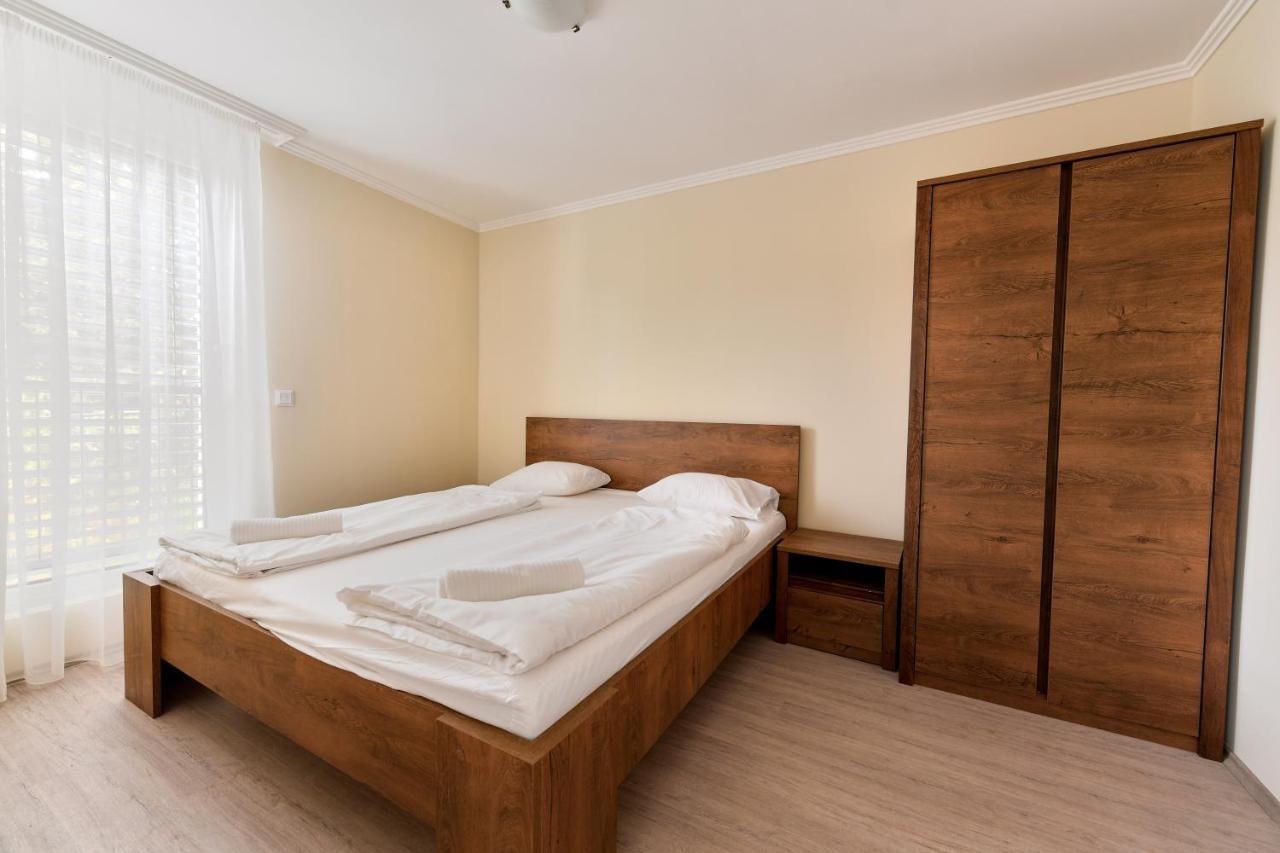 Oliver Apartman Heviz Luaran gambar